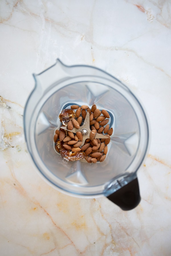 Vitamix Almond Milk With Dates (Whole30 and Paleo) The Matbakh