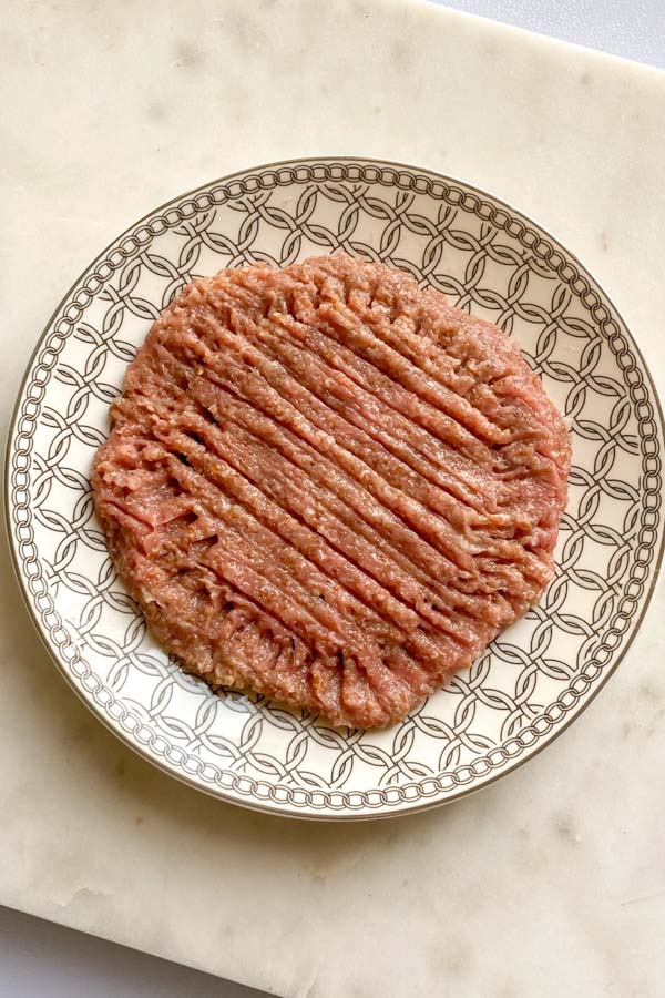 raw kibbeh nayyeh on a plate