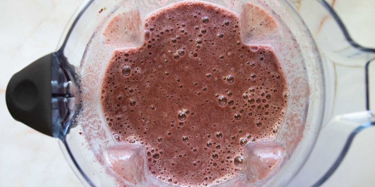 Blueberry Kale Banana Smoothie The Matbakh