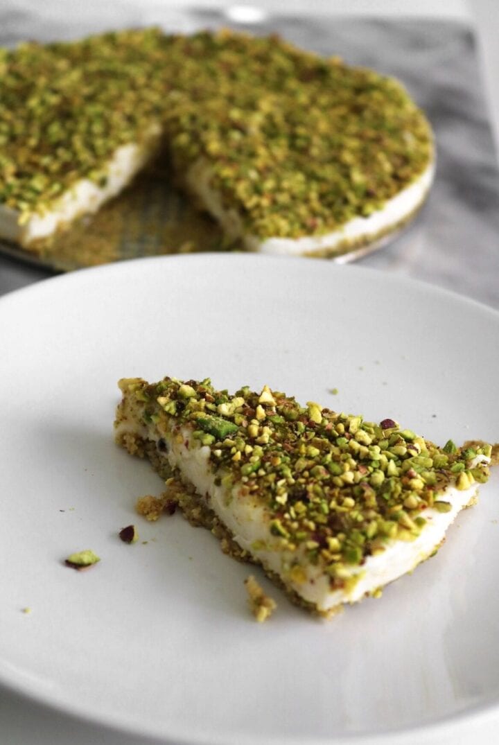 Mafroukeh Pistachio Dessert With Cream The Matbakh