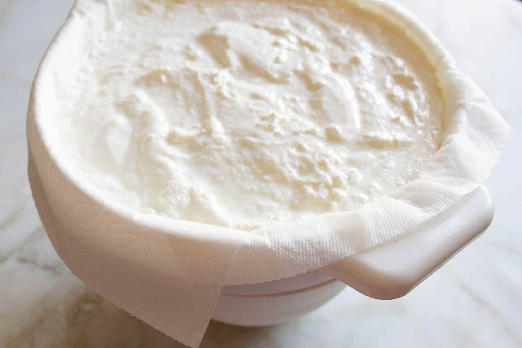 Homemade Labneh Dip From Milk - The Matbakh