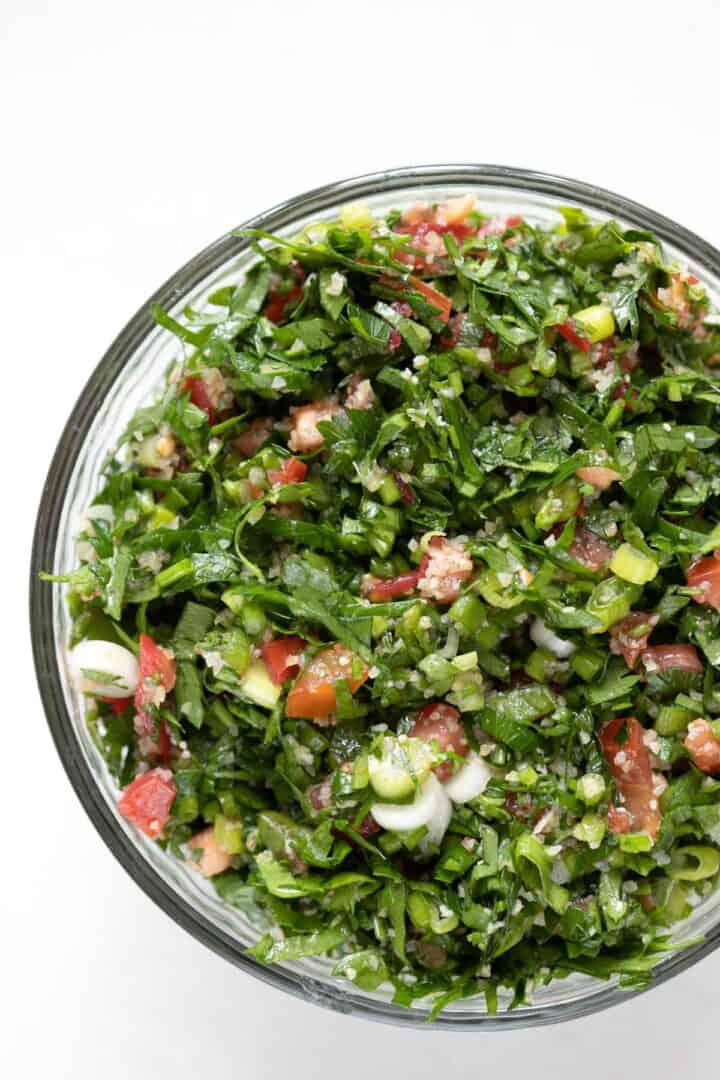 Lebanese Tabouli Salad (Tabbouleh) - The Matbakh