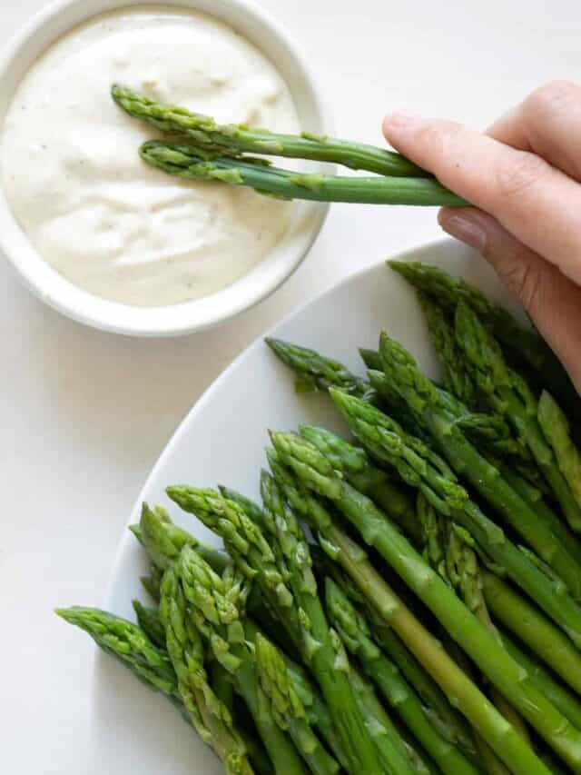 Blanched Asparagus with Homemade Aioli The Matbakh