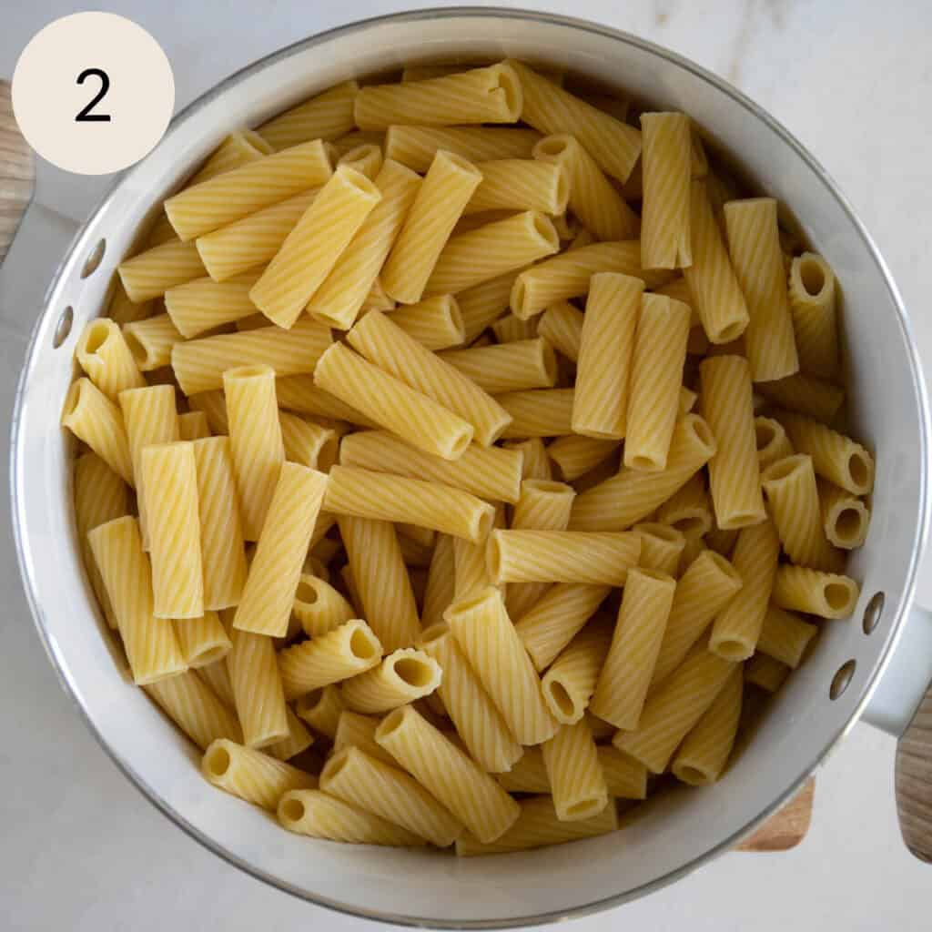 drain the rigatoni pasta