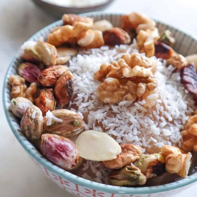 meghli lebanese dessert with coconut