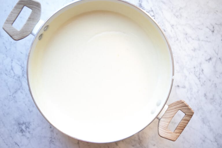 Creamy White Béchamel Sauce The Matbakh